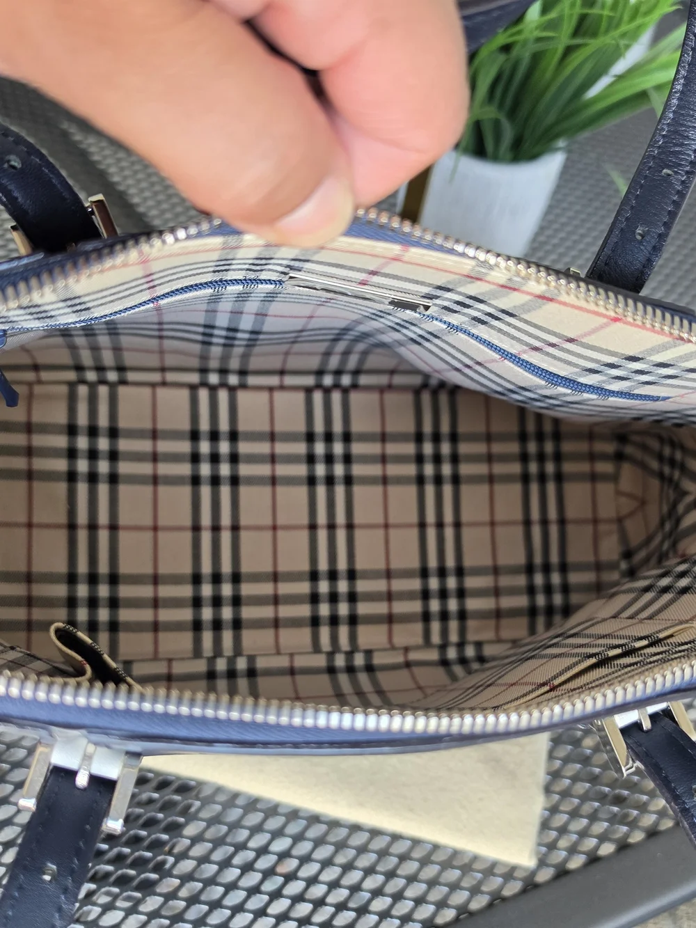 Burberry classic navy